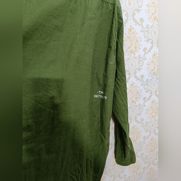 Lacoste - Picture 6 of 6